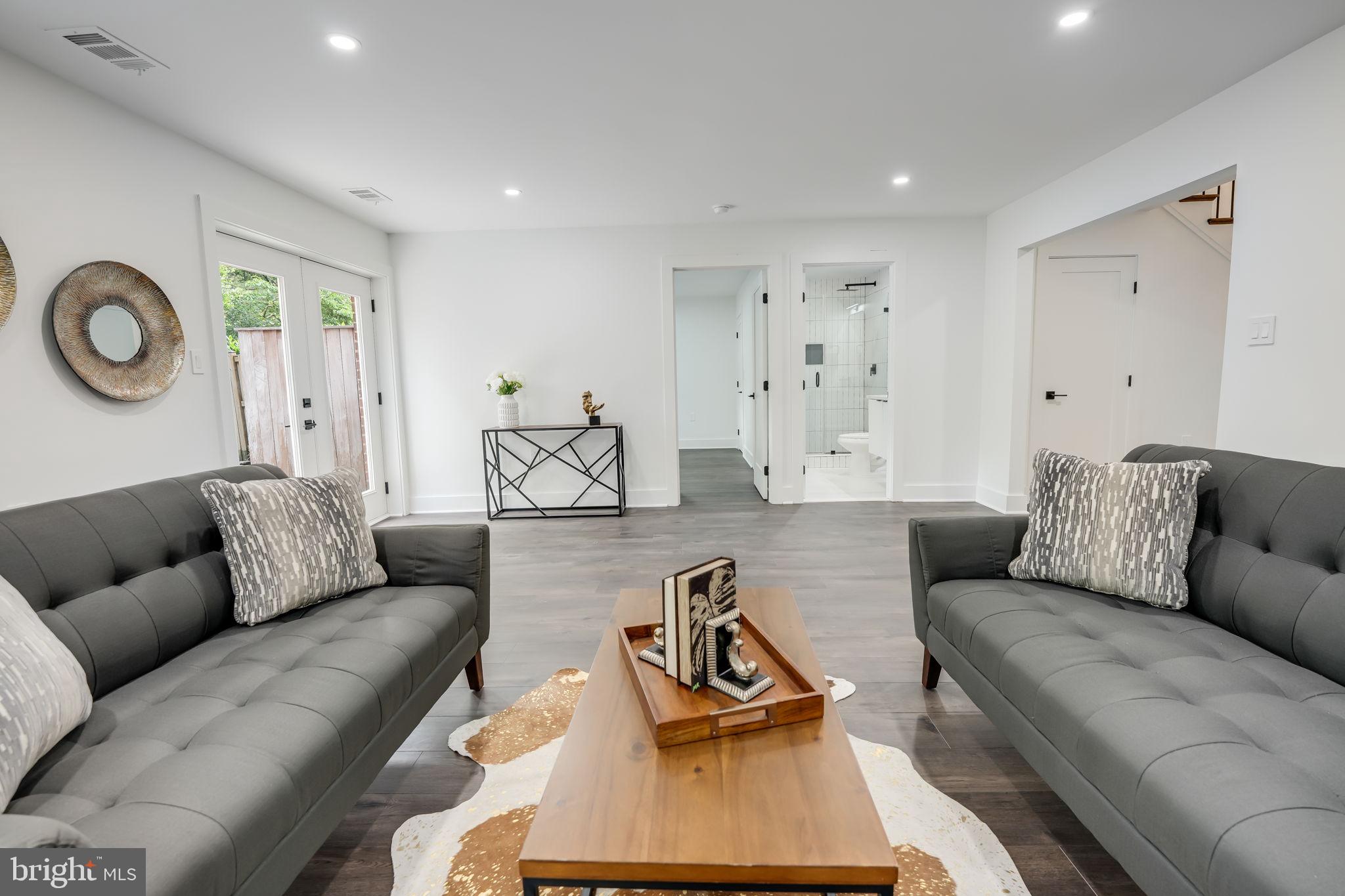 MERRYWOOD ON THE POTOMAC - Residential