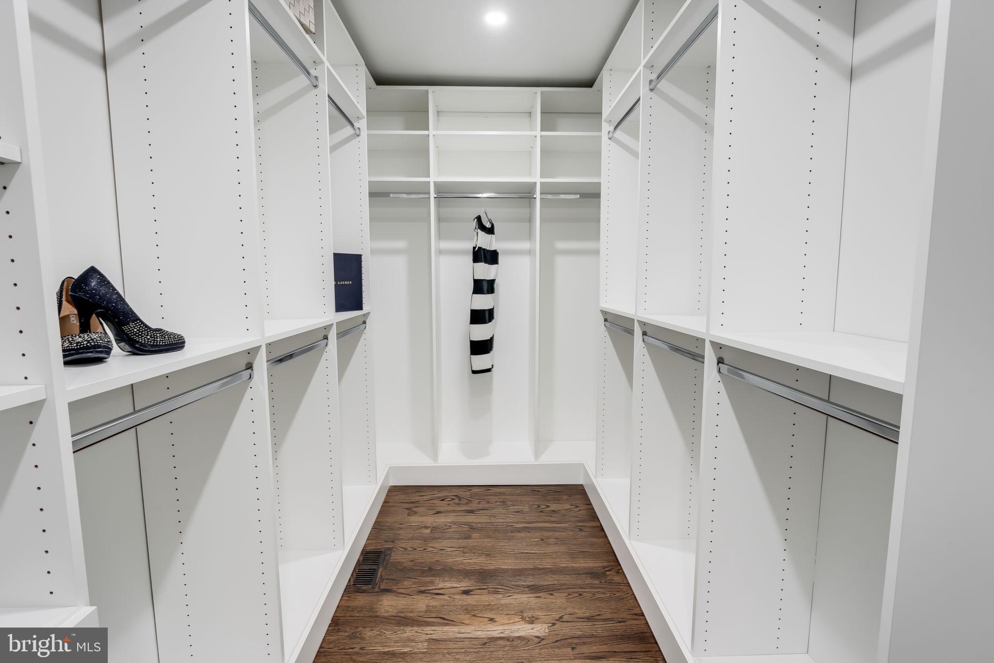 MERRYWOOD ON THE POTOMAC - Residential