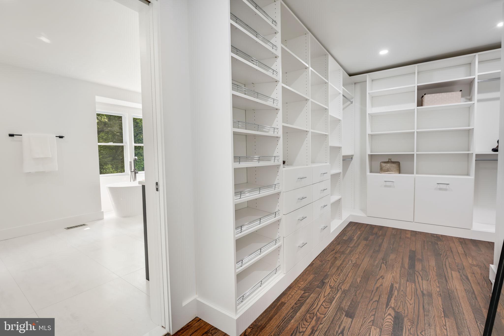 MERRYWOOD ON THE POTOMAC - Residential