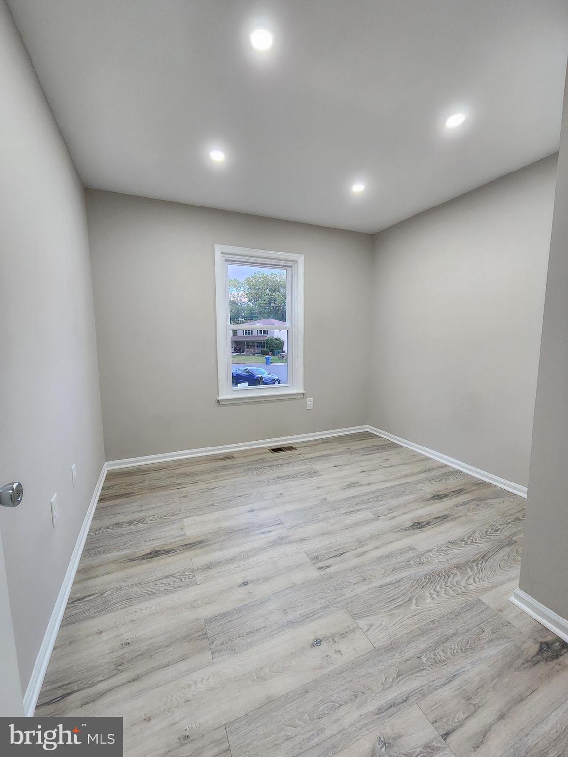 DALEVIEW MANOR - Residential