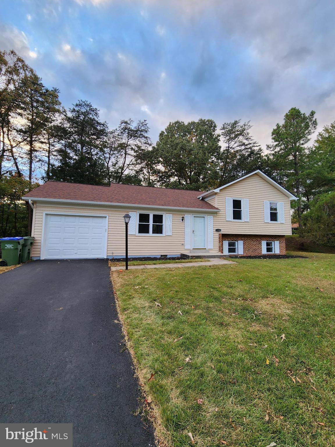 DALEVIEW MANOR - Residential