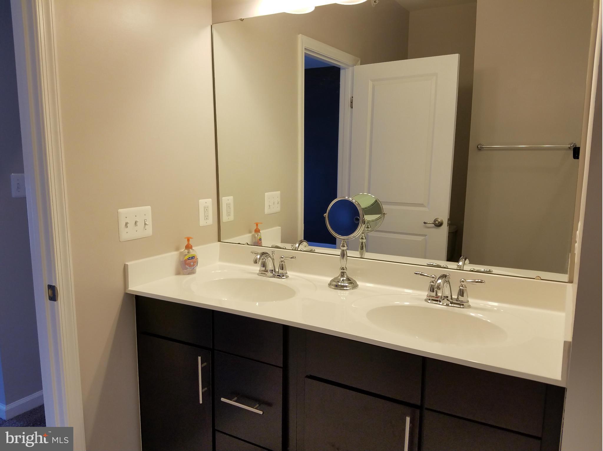 ARCOLA TOWN CENTER CONDO - Residential Lease