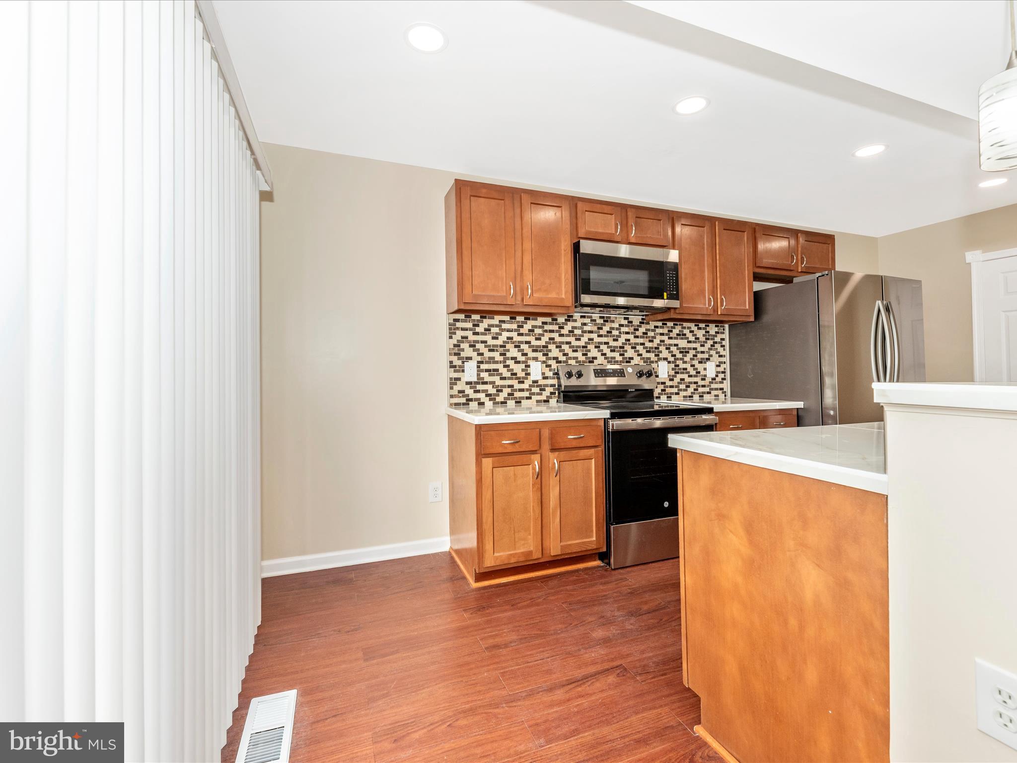 BROOKSHIRE - Residential