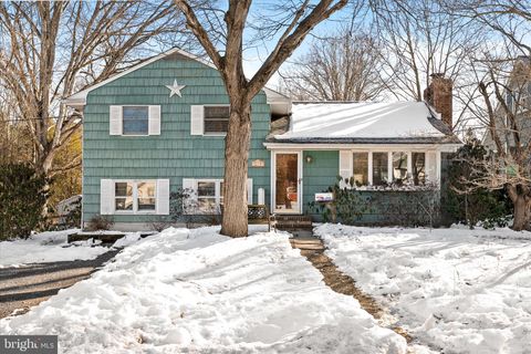 Homes For Sale - 215 Greeley Street<br/> HIGHTSTOWN, NJ 08520