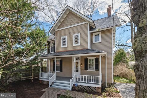 Photo of 3820 Warner Street, Kensington, MD 20895 (MLS # MDMC2122412) Photo of 3820 Warner Street, Kensington, MD 20895 (MLS # MDMC2122412)