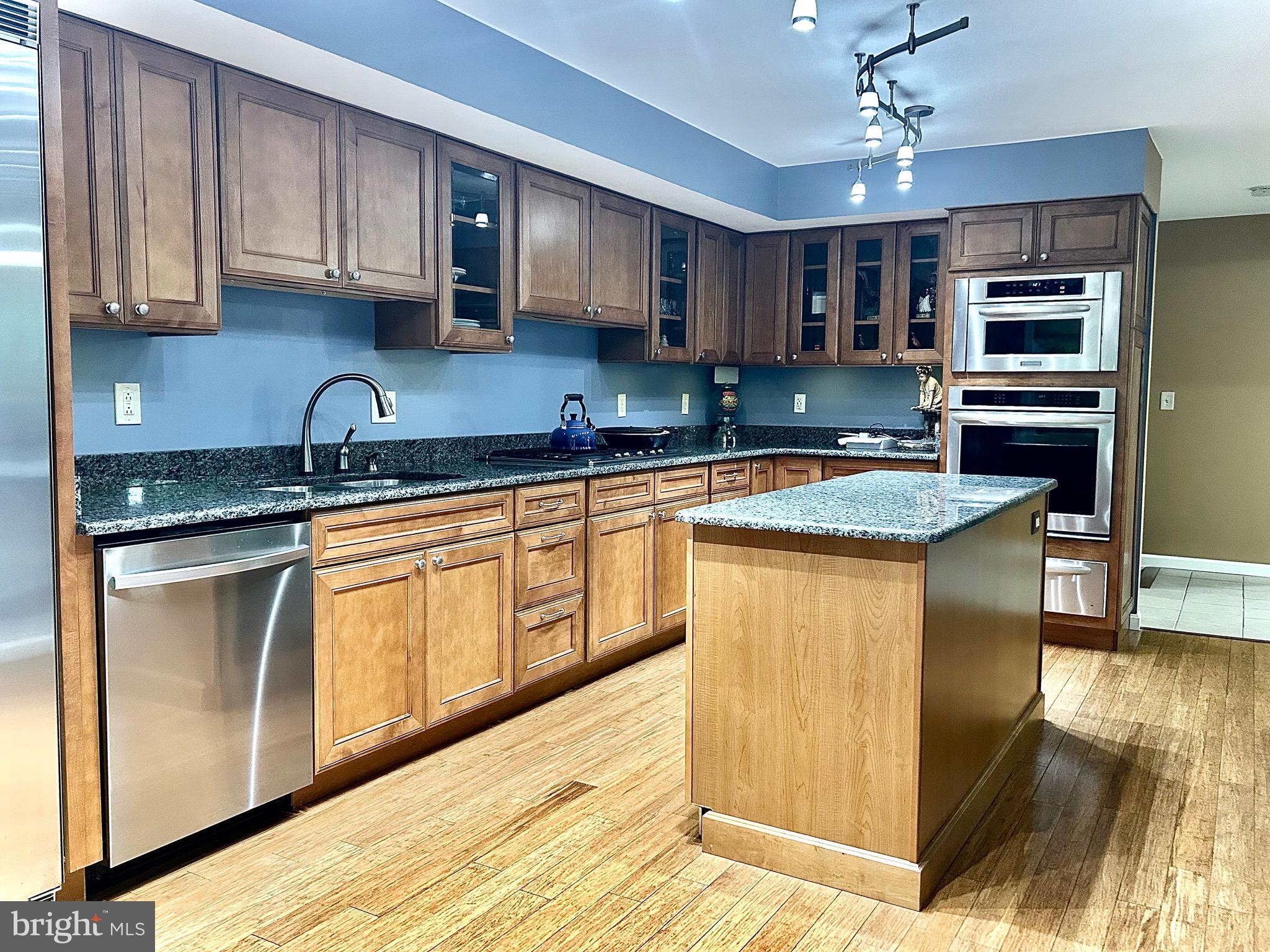 RIVA TRACE - Residential