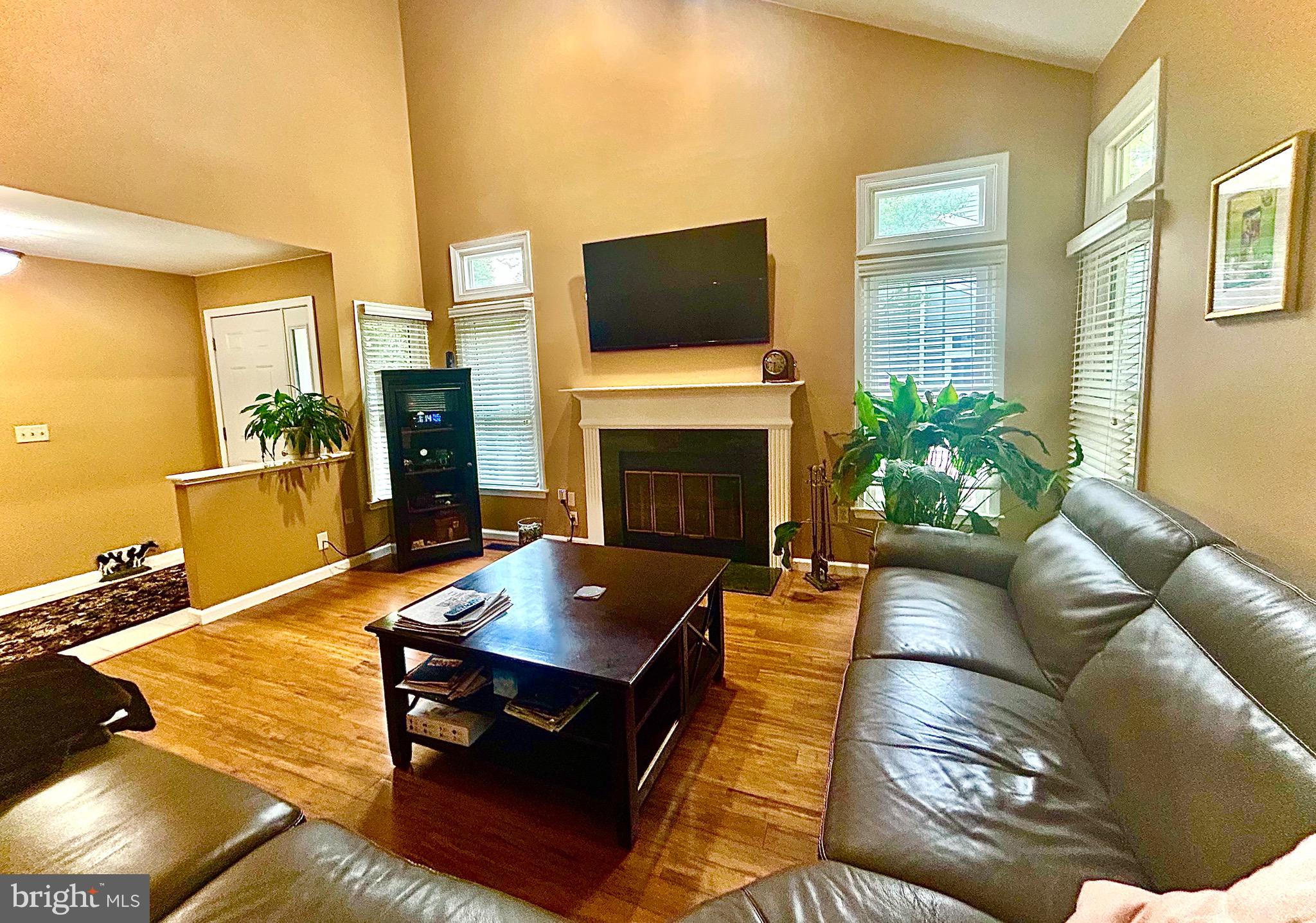 RIVA TRACE - Residential