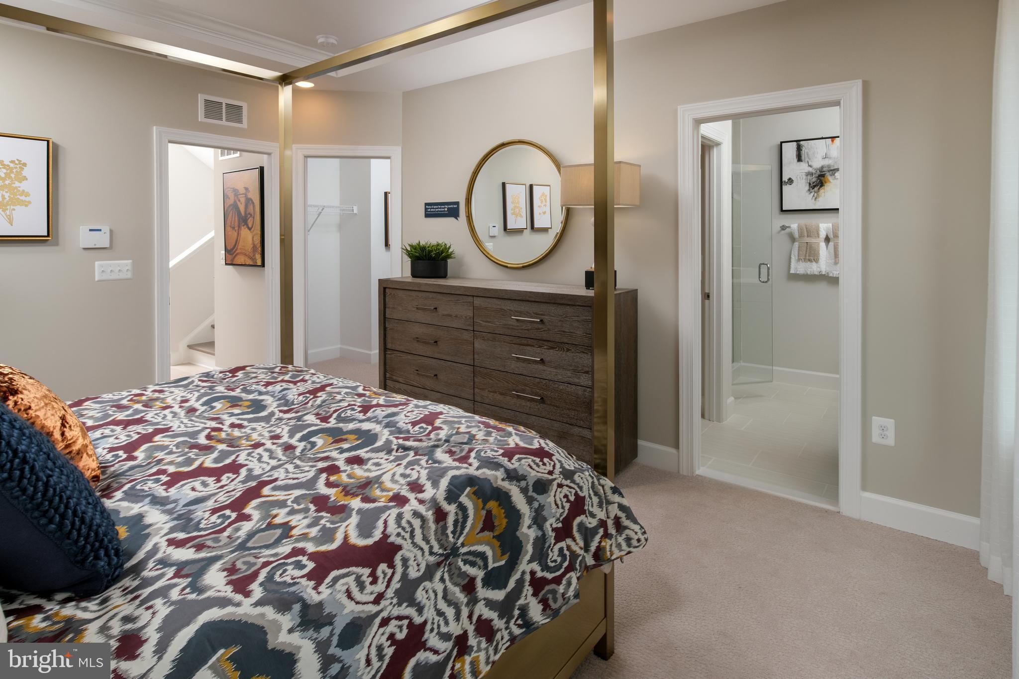 GATEWAY WEST - Residential