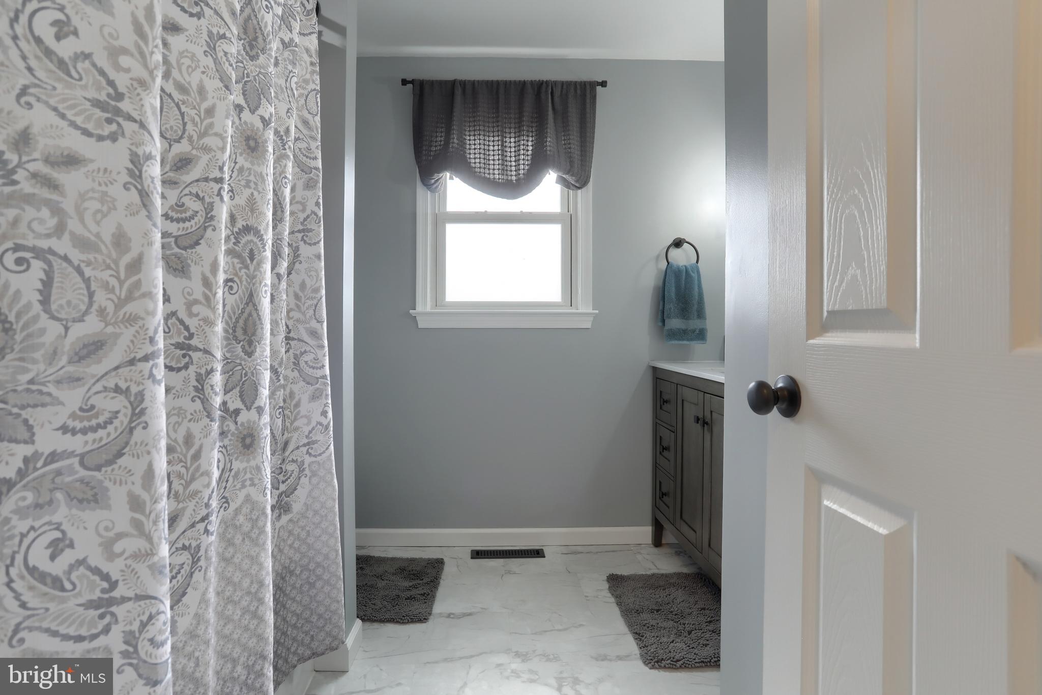 PIONEER HILLS - Residential