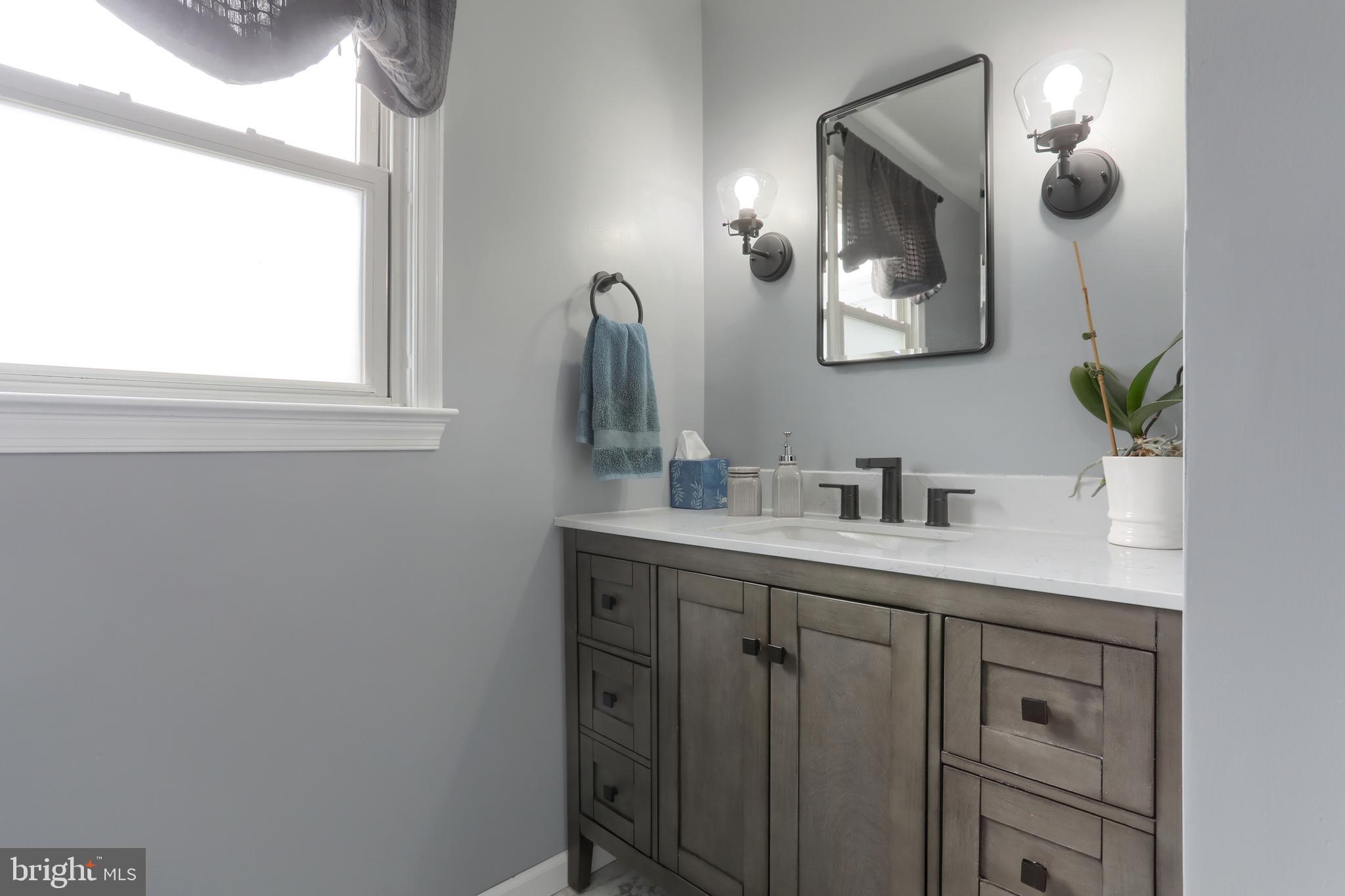 PIONEER HILLS - Residential