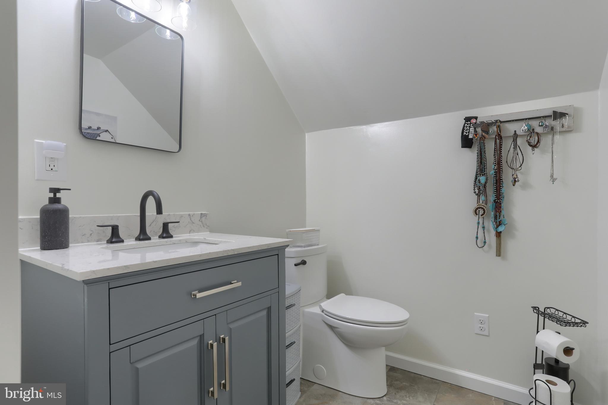 PIONEER HILLS - Residential