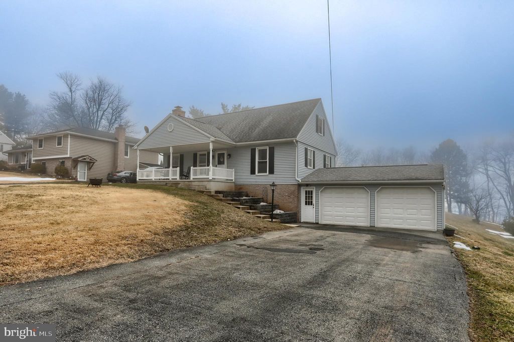 Photo of 1762 Stonemill Drive, ELIZABETHTOWN, PA 17022 (MLS # PALA2083238)