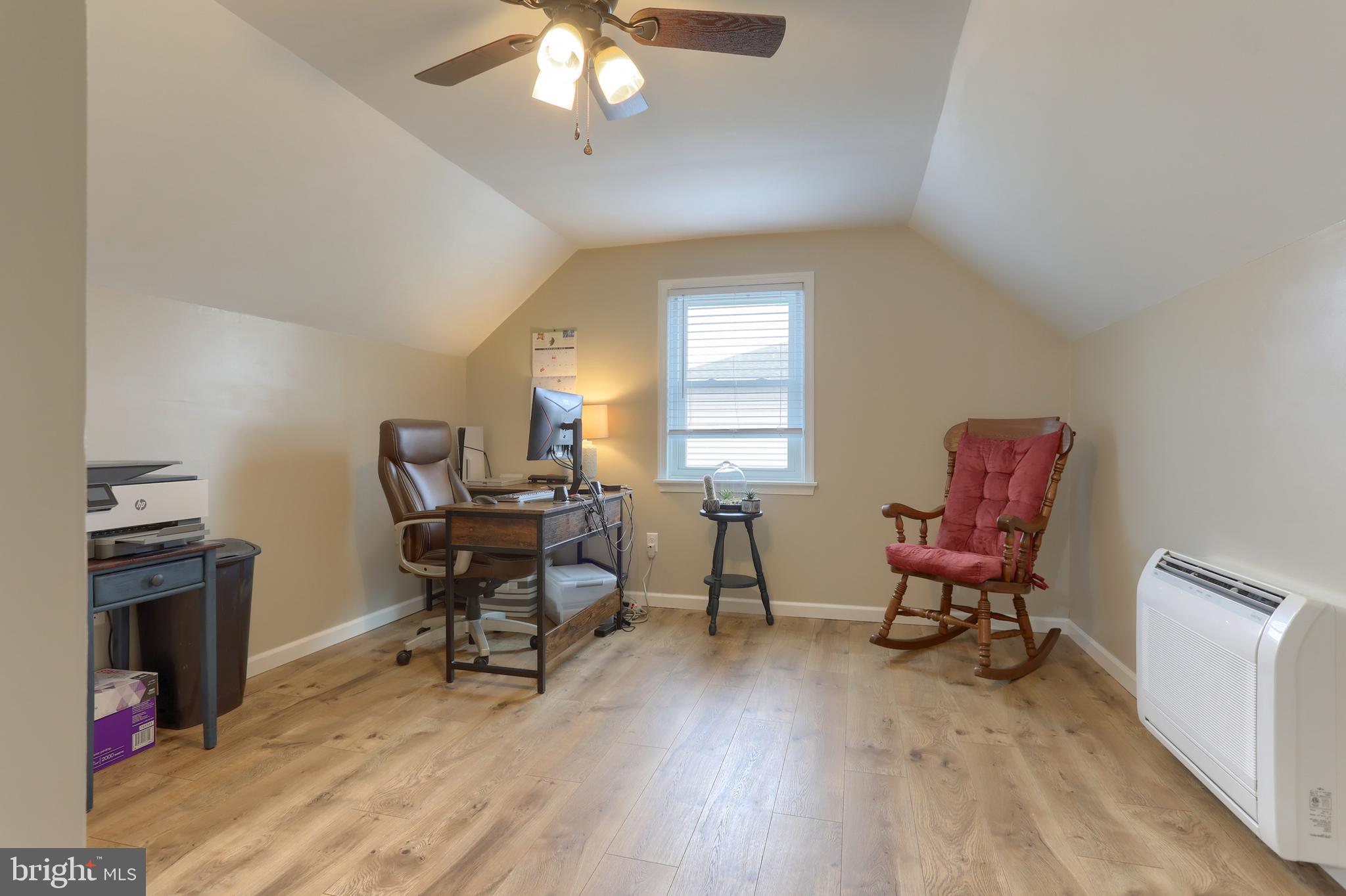 PIONEER HILLS - Residential