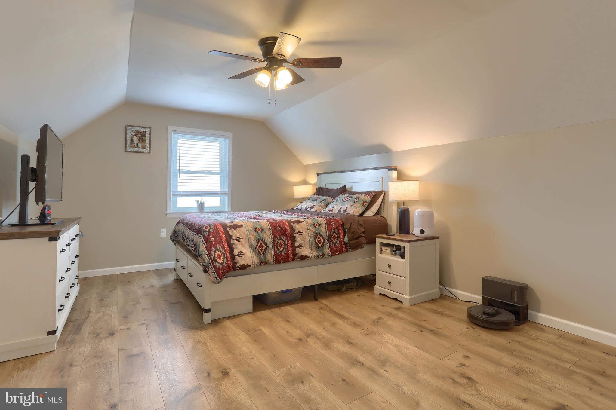 PIONEER HILLS - Residential