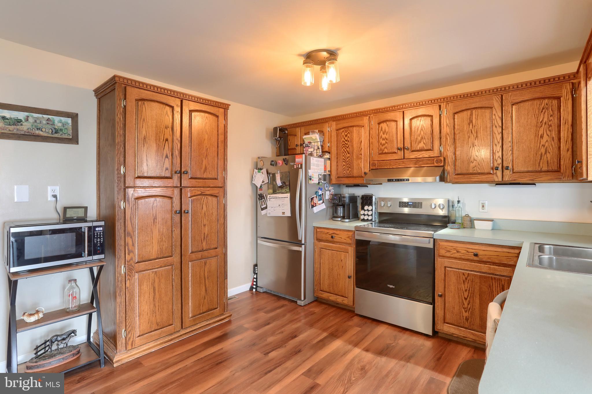 PIONEER HILLS - Residential