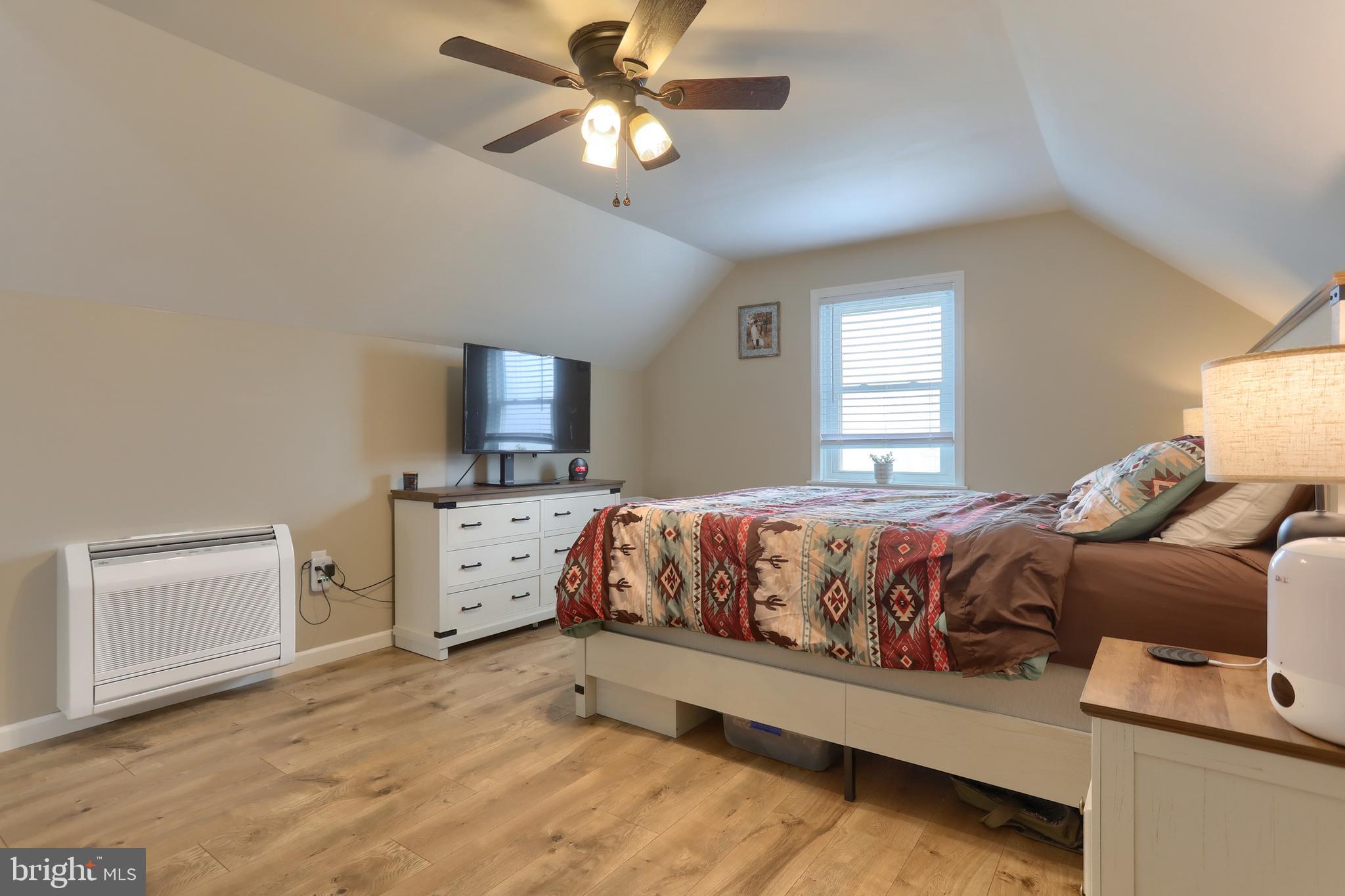 PIONEER HILLS - Residential