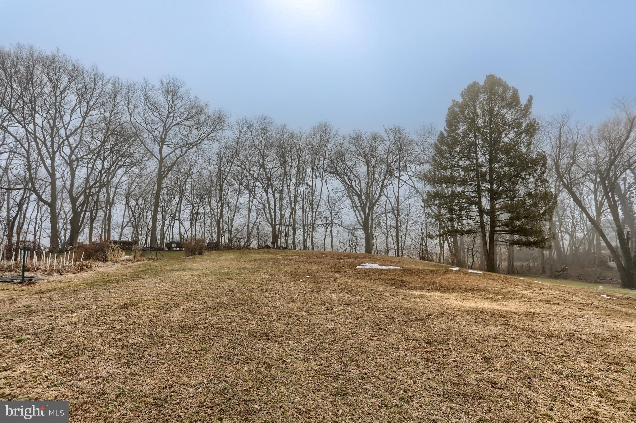 PIONEER HILLS - Residential