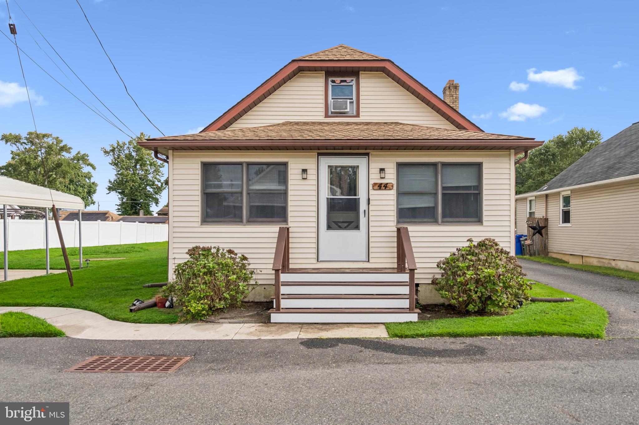 44 DELAWARE AVENUE