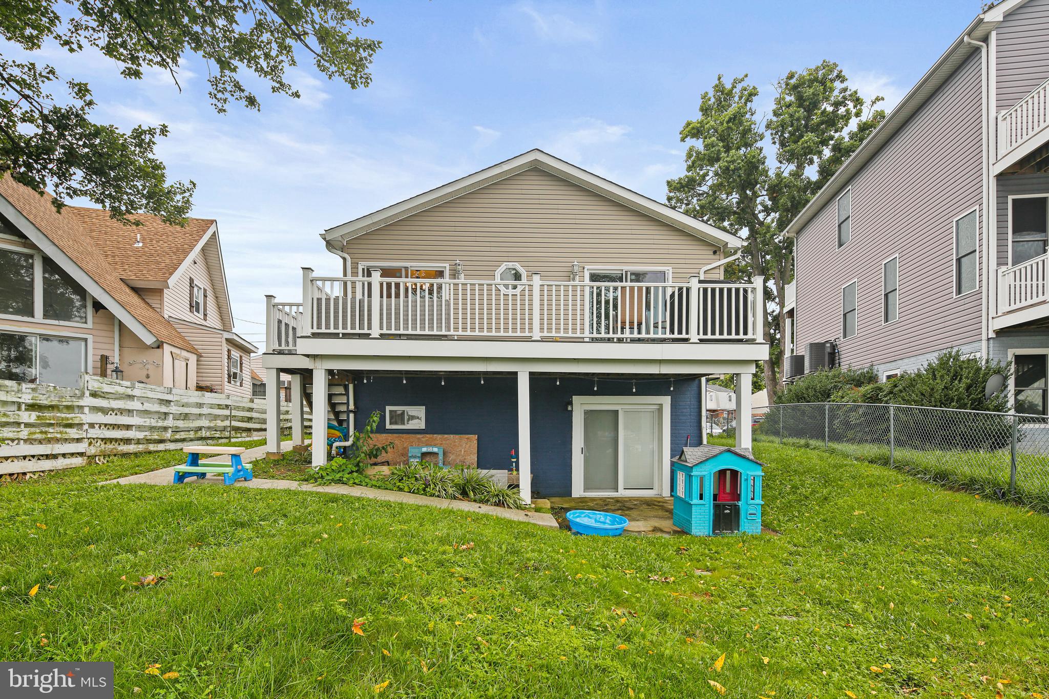 MIDDLE RIVER - Residential