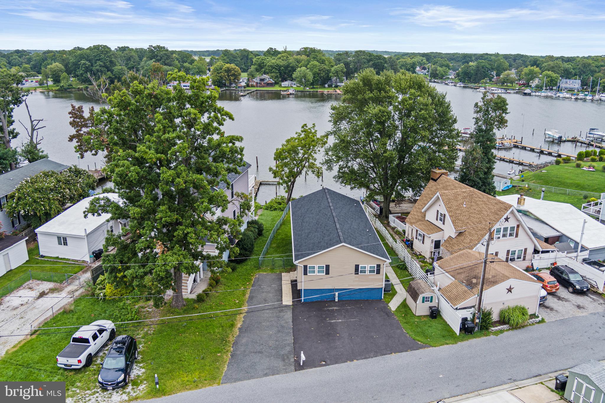 MIDDLE RIVER - Residential