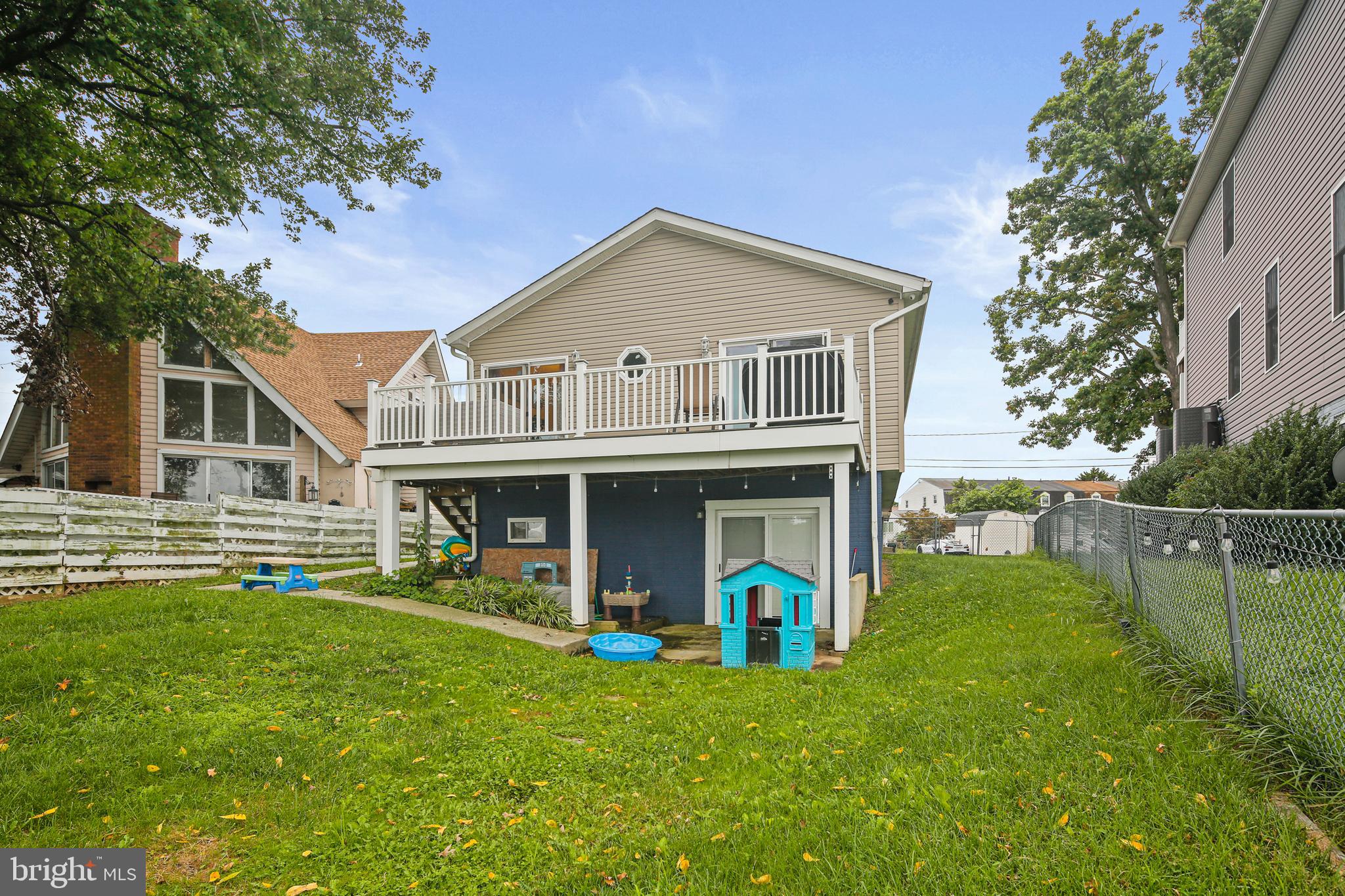 MIDDLE RIVER - Residential