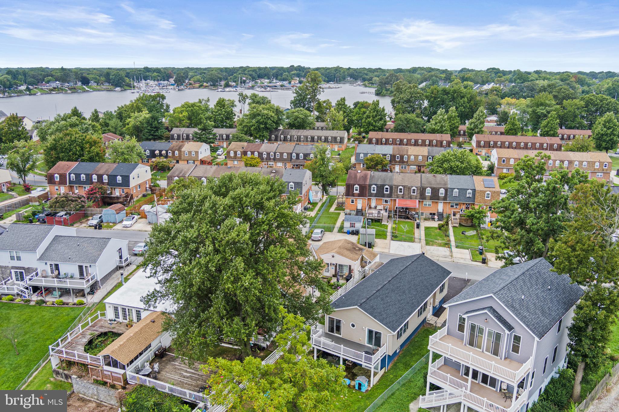 MIDDLE RIVER - Residential