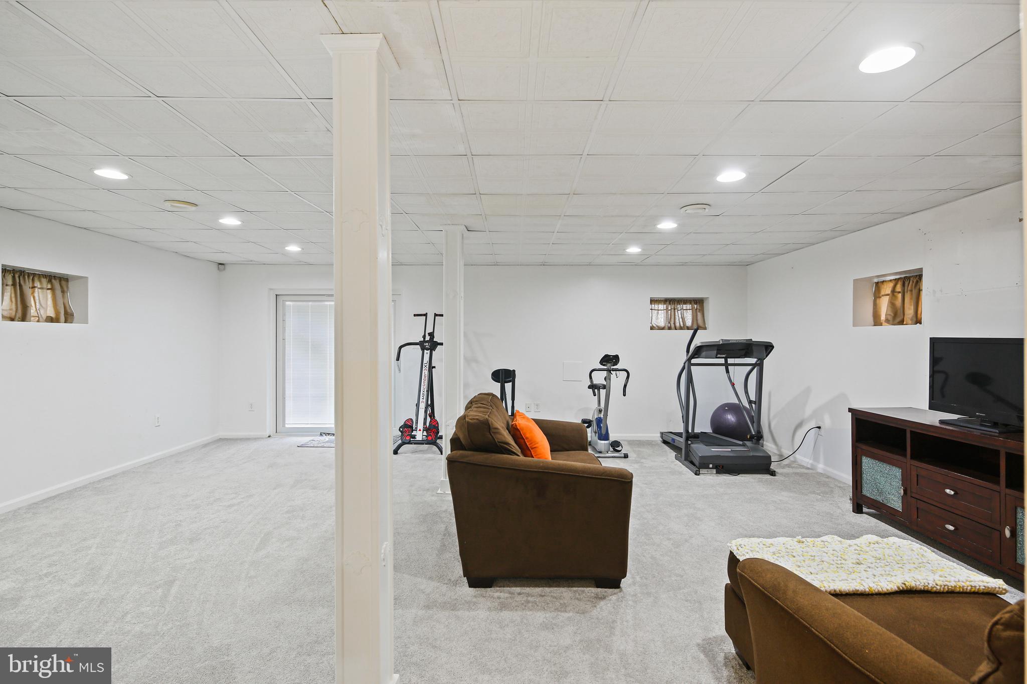 MIDDLE RIVER - Residential