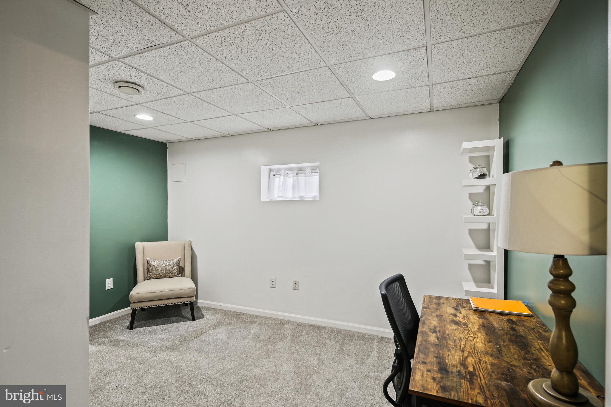 MIDDLE RIVER - Residential