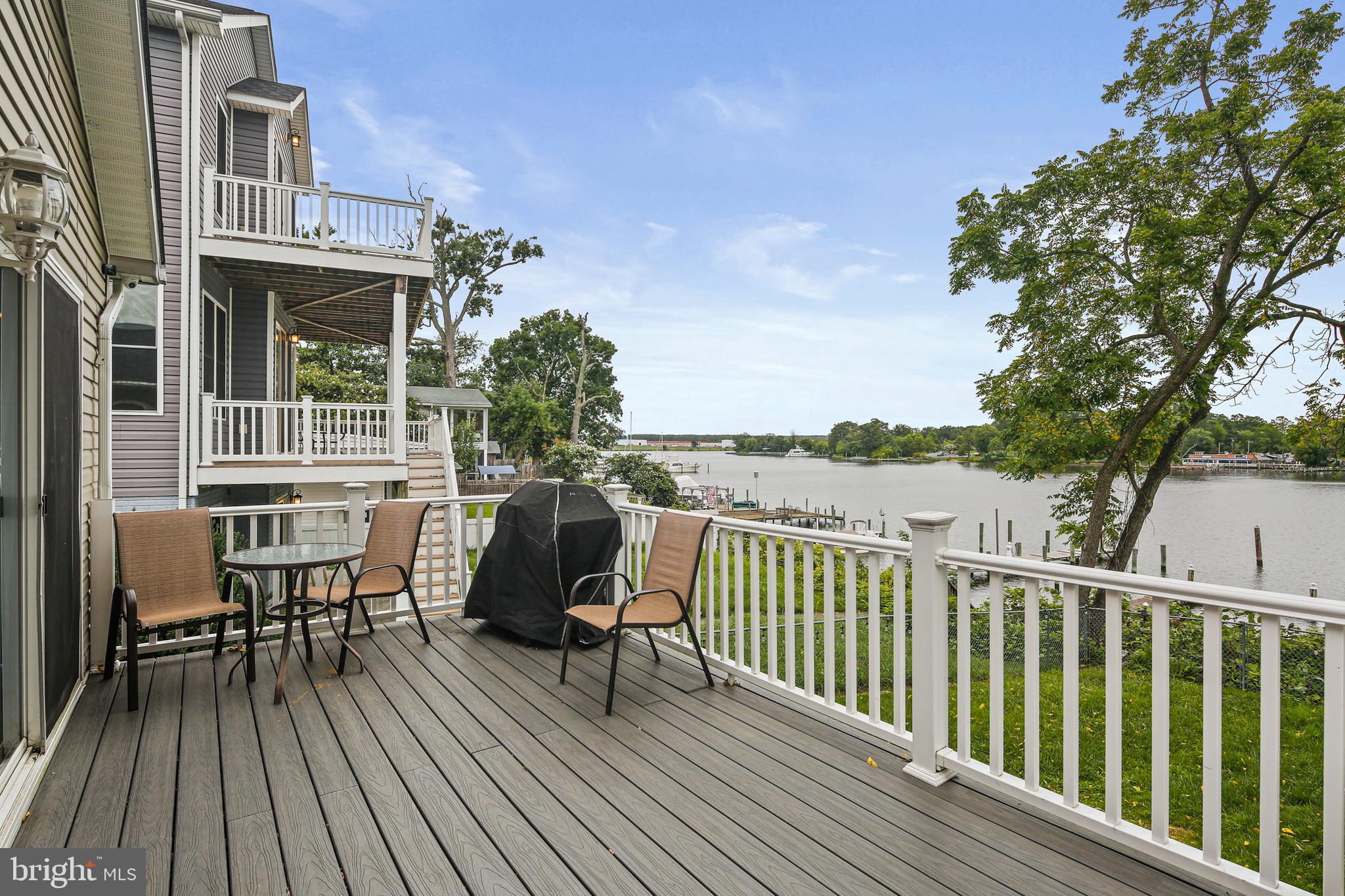 MIDDLE RIVER - Residential