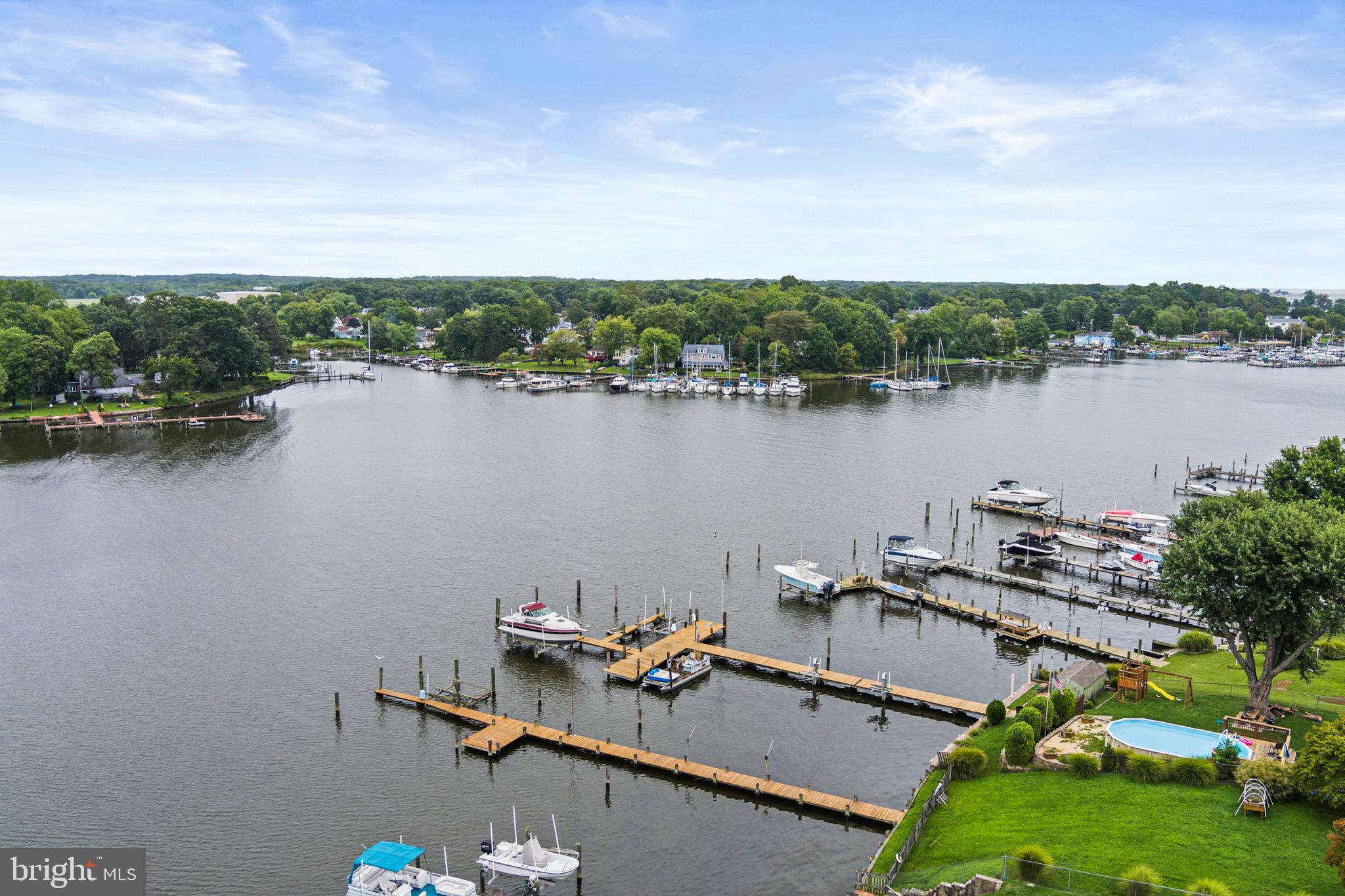 MIDDLE RIVER - Residential