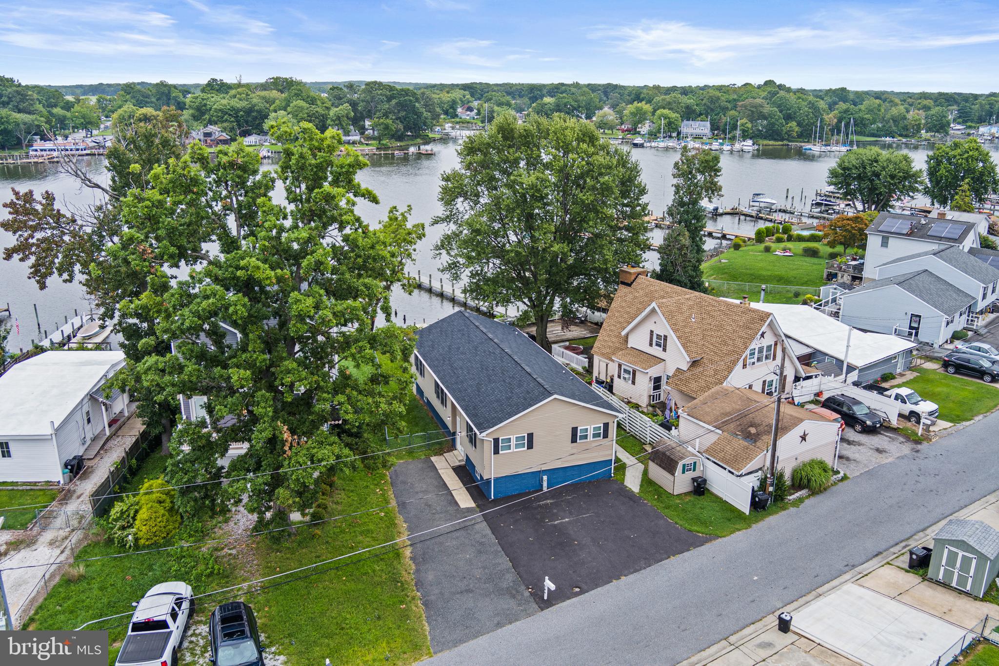 MIDDLE RIVER - Residential