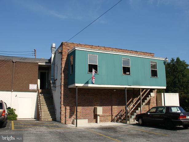 Two bedroom, one bathroom apartment.
Note: Applicant must fill out an application and be approved by Southern Management Rentals, LLC PRIOR to viewing the property. The online application can be found on our website. You can apply for this property under the property description.