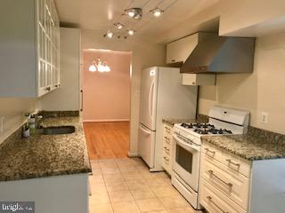 WAKEFIELD CHAPEL WOODS - Residential Lease