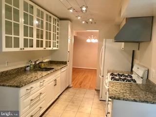 WAKEFIELD CHAPEL WOODS - Residential Lease