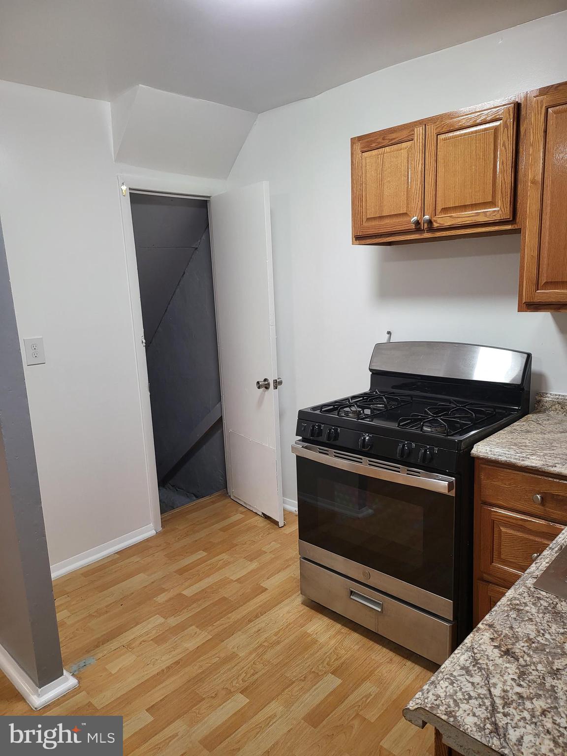 STONEHURST - Residential Lease