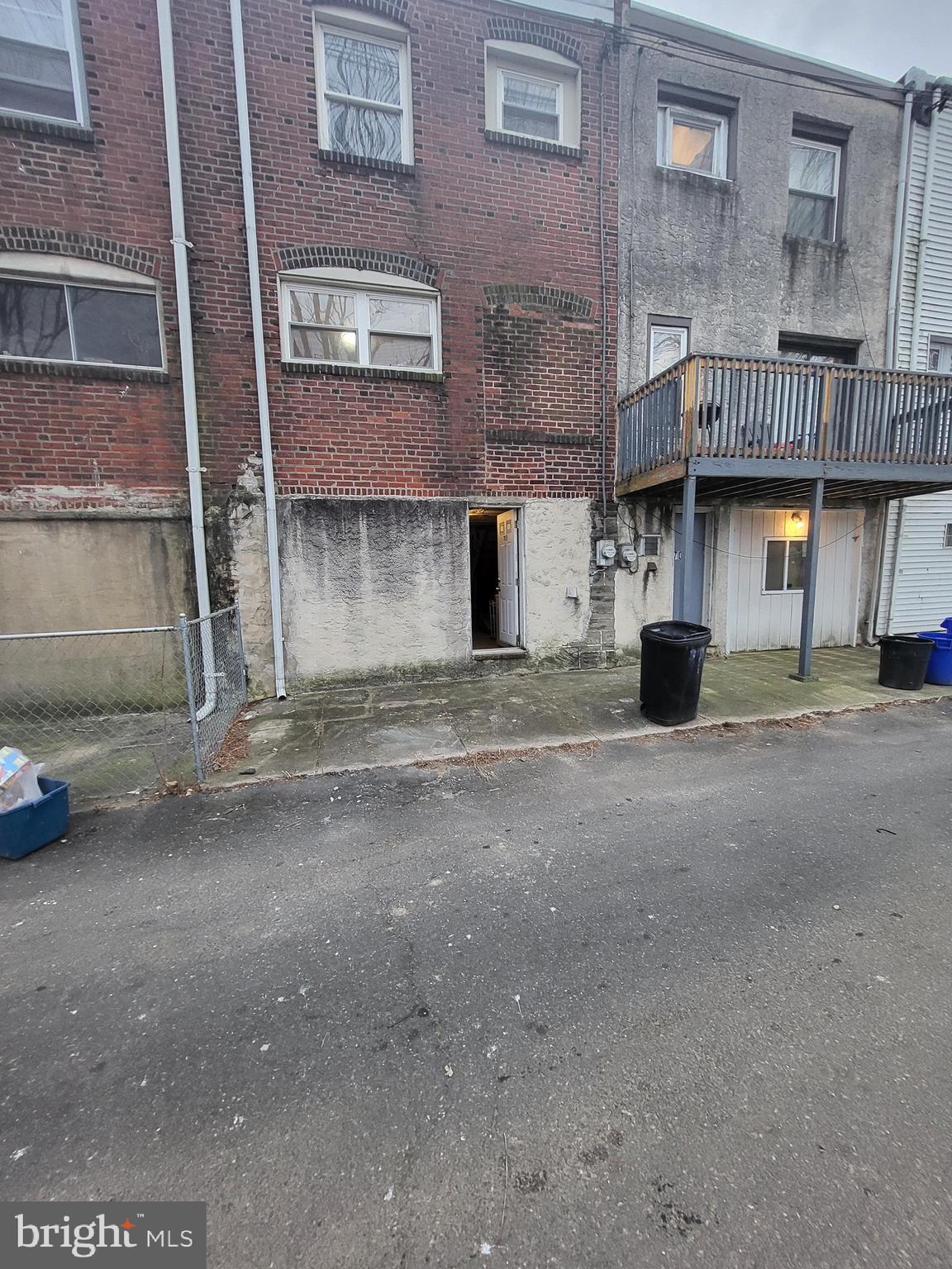 STONEHURST - Residential Lease