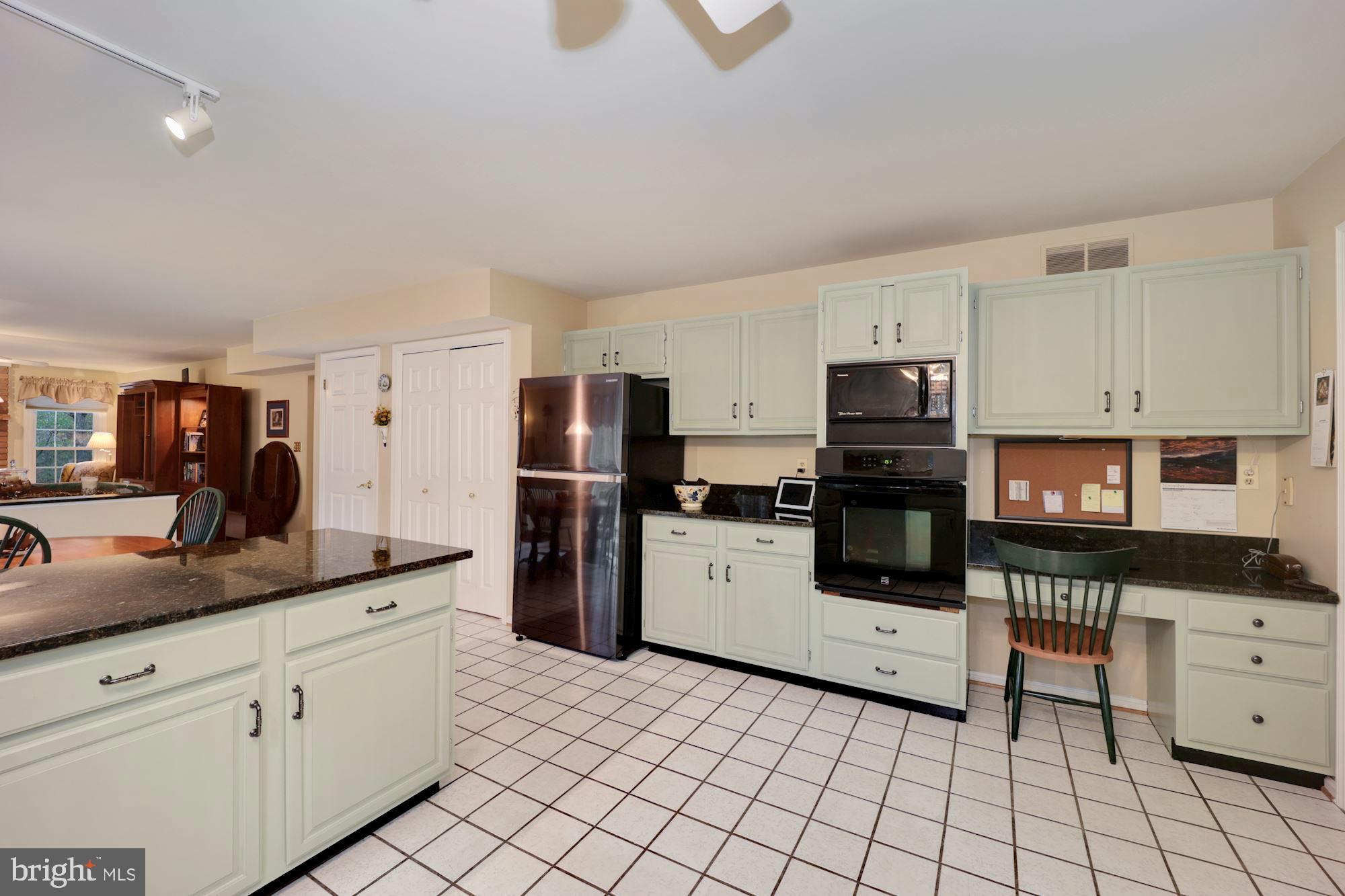 STURBRIDGE - Residential