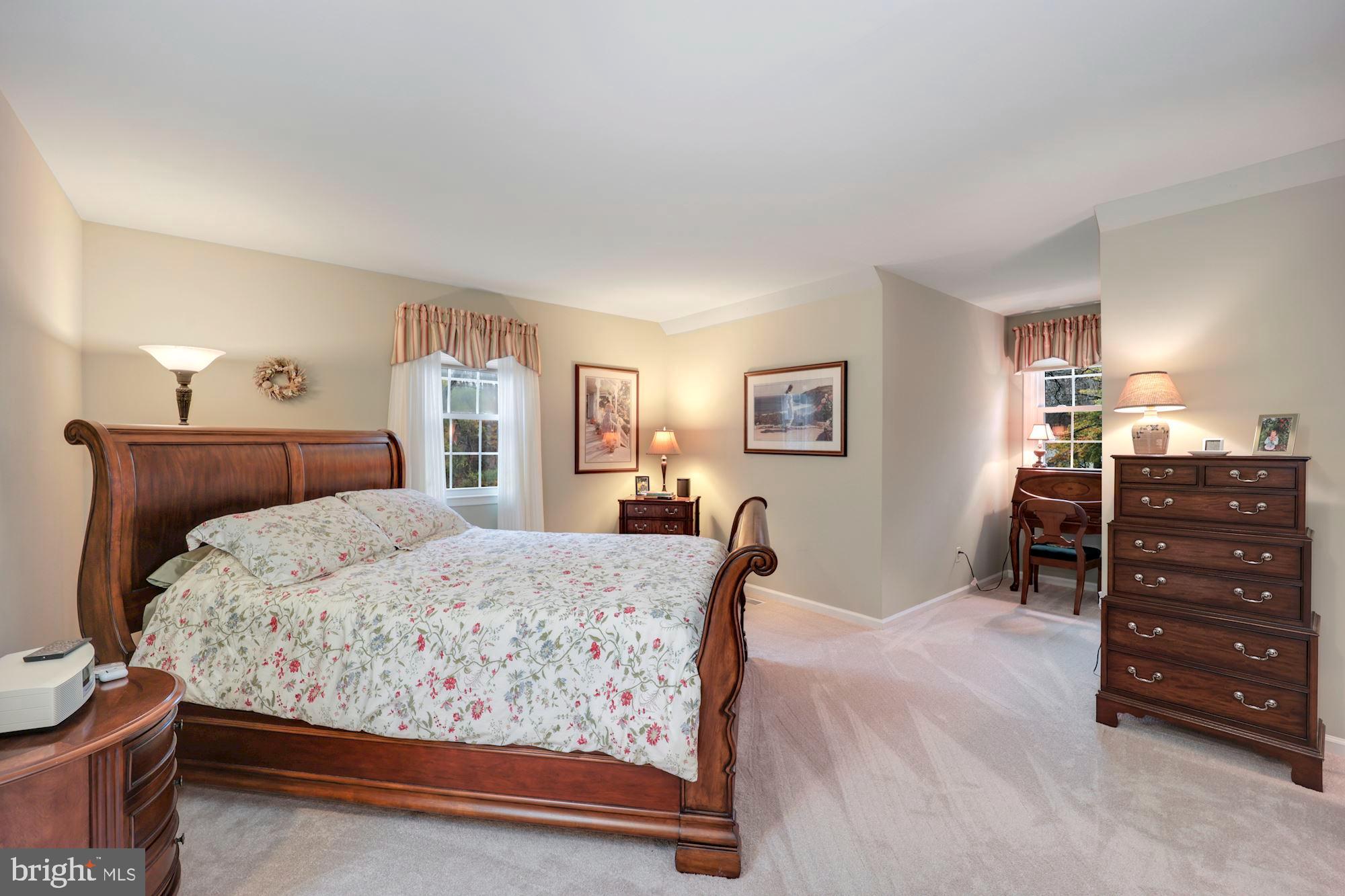 STURBRIDGE - Residential