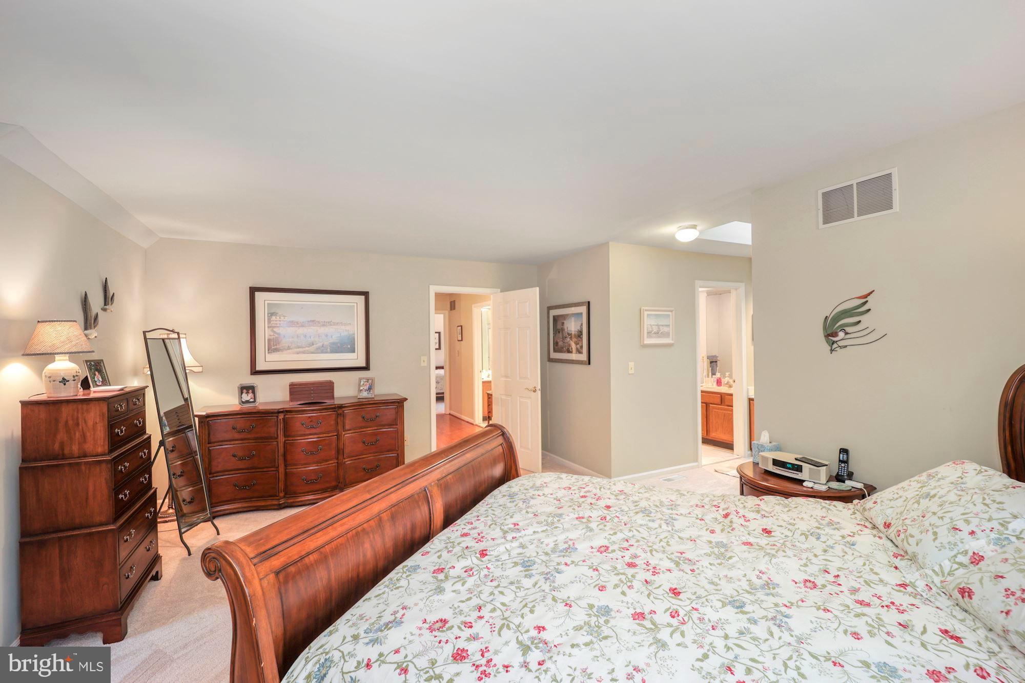 STURBRIDGE - Residential