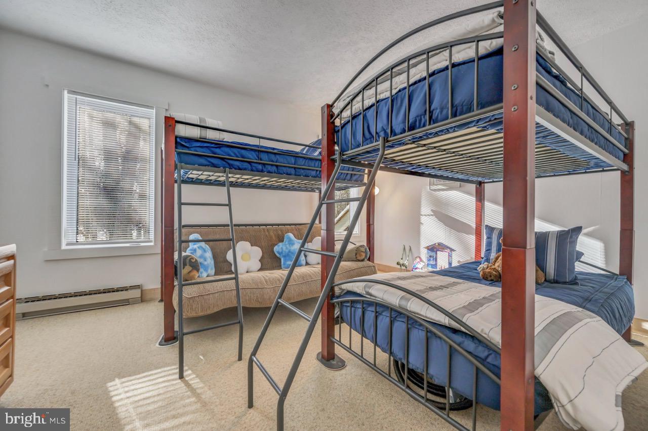 SNOW RIDGE VILLAGE - Residential