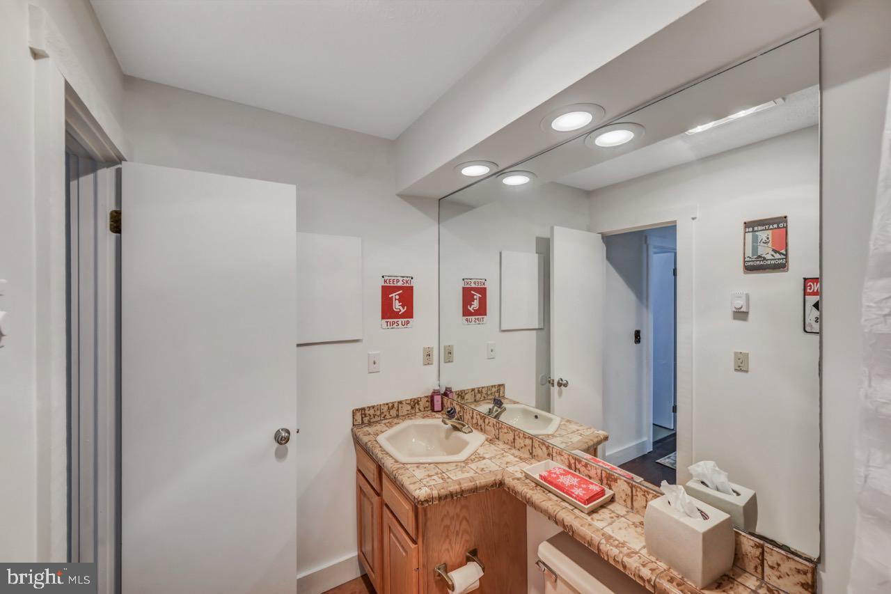 SNOW RIDGE VILLAGE - Residential