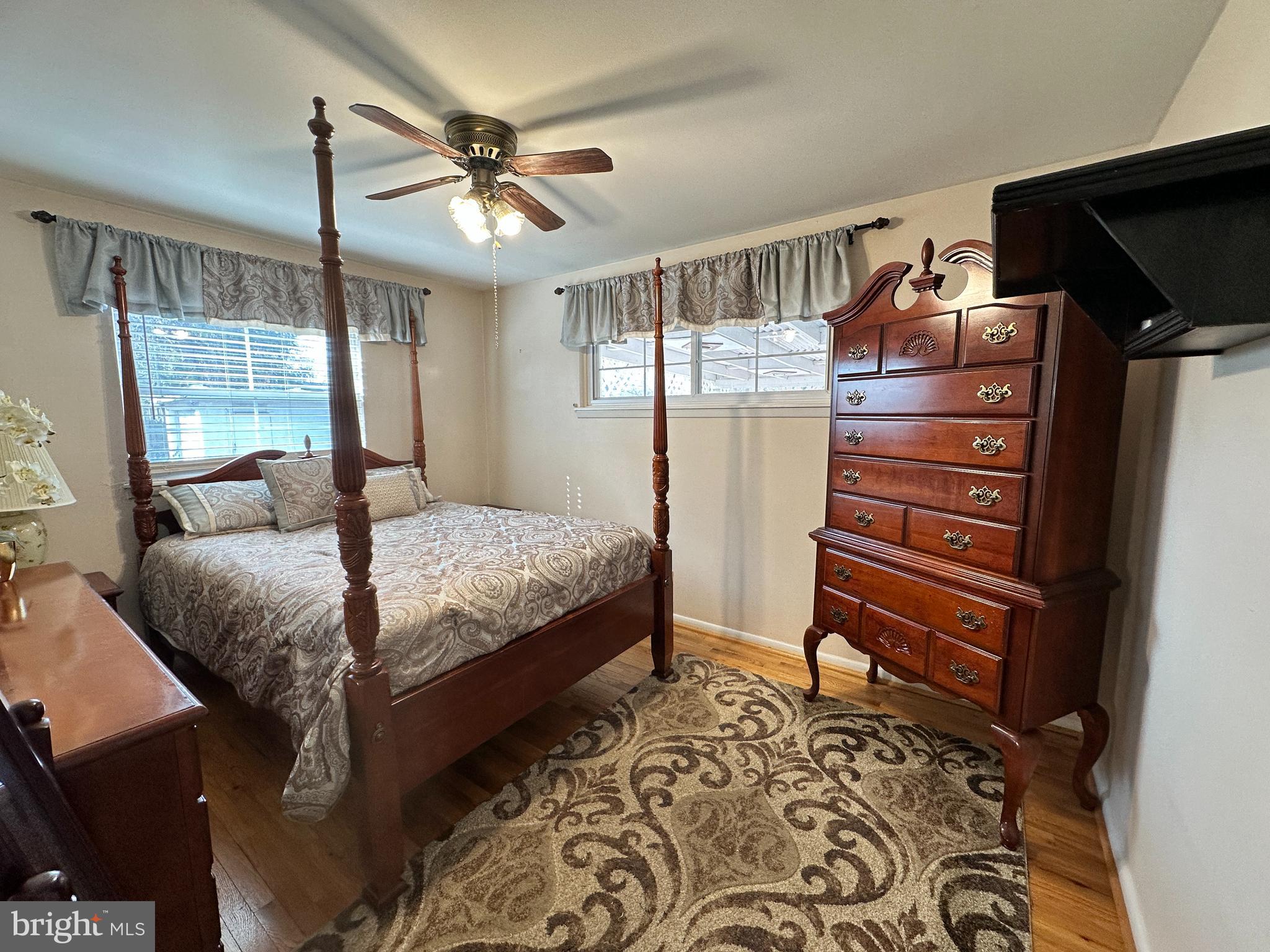 FERNGLEN MANOR - Residential