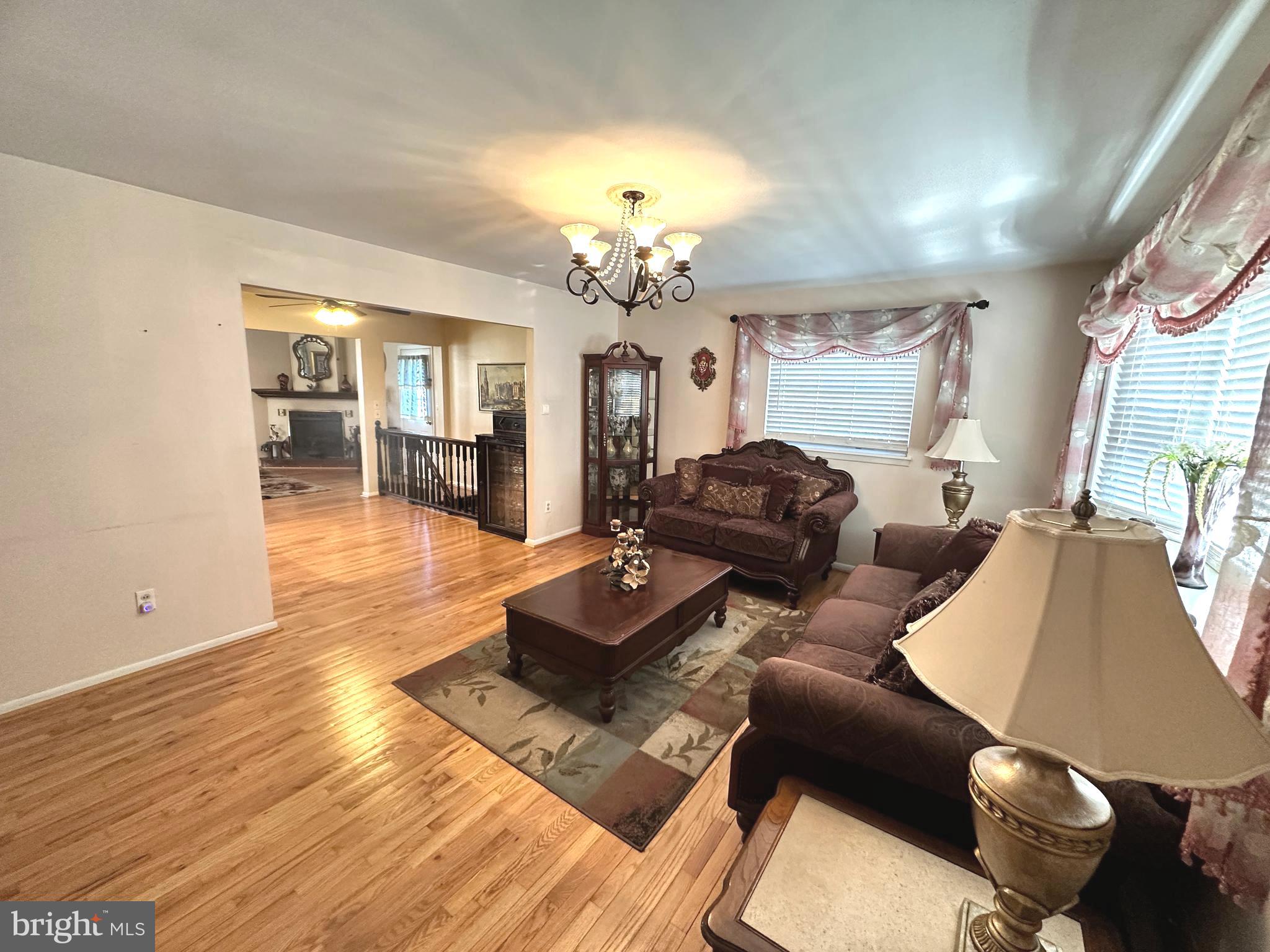 FERNGLEN MANOR - Residential