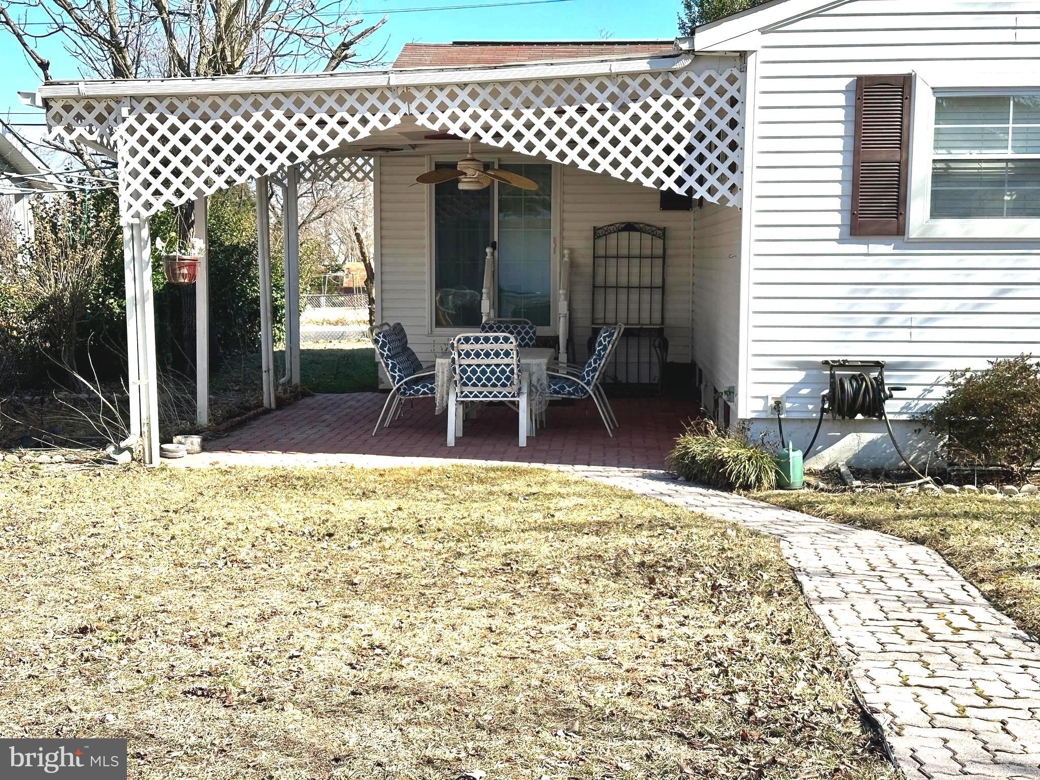 FERNGLEN MANOR - Residential