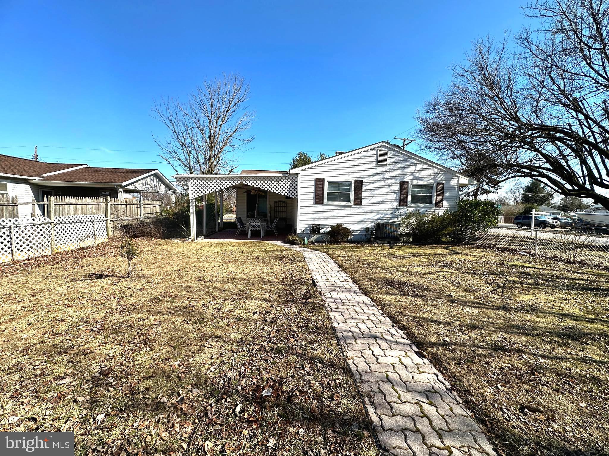 FERNGLEN MANOR - Residential