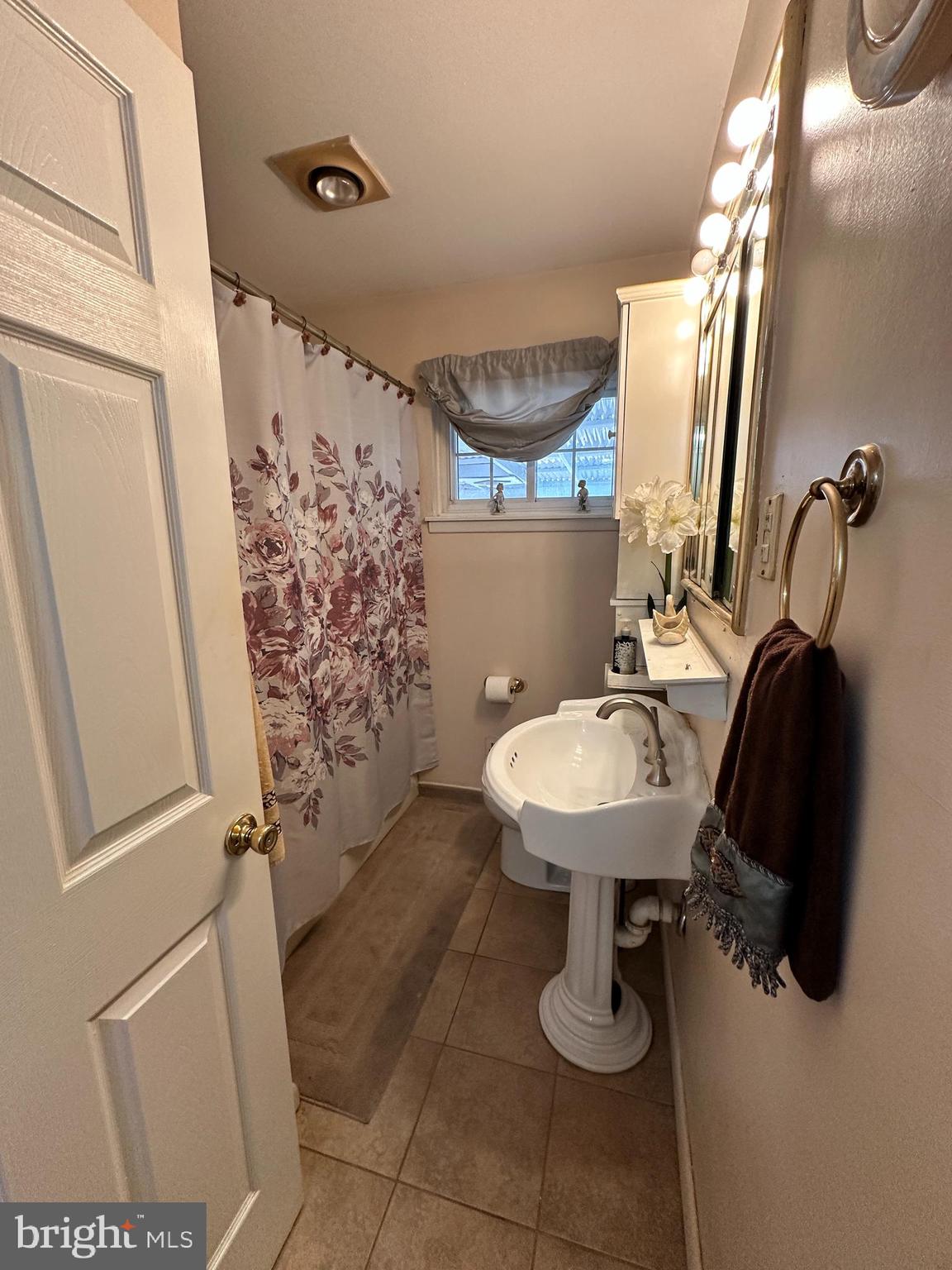 FERNGLEN MANOR - Residential