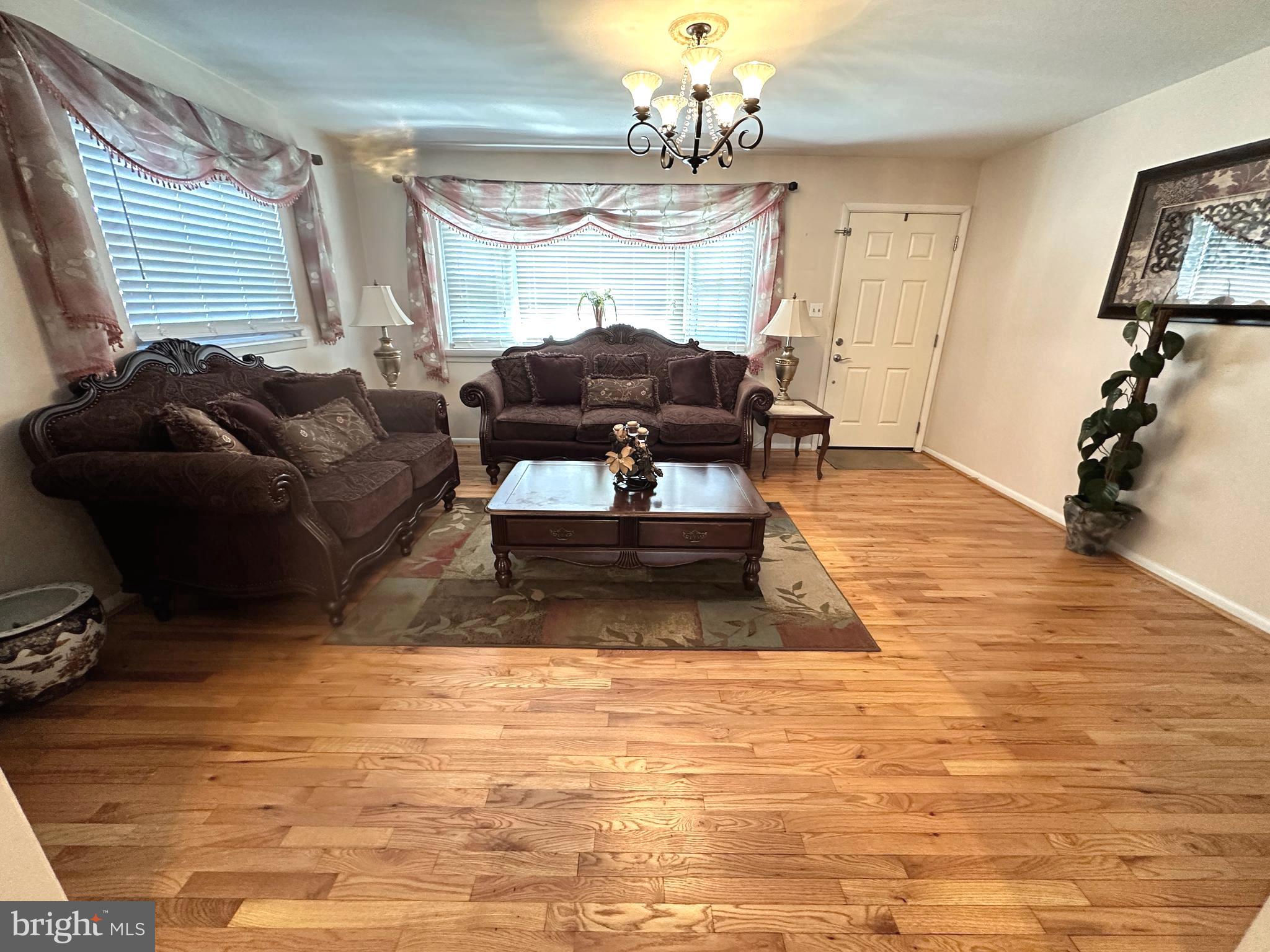 FERNGLEN MANOR - Residential