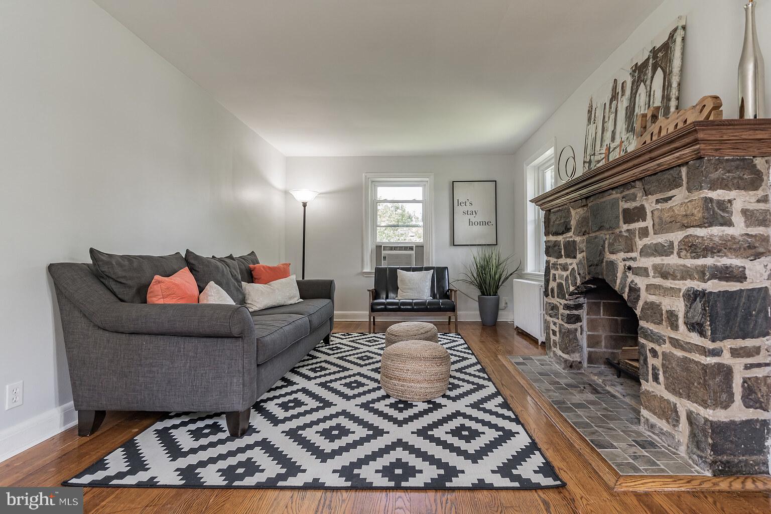 KENSINGTON - Residential