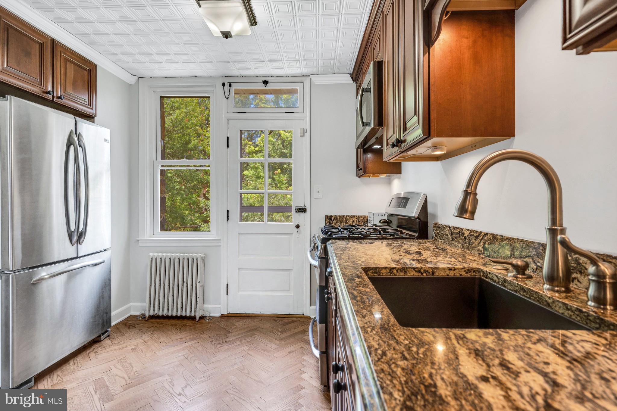 KENSINGTON - Residential