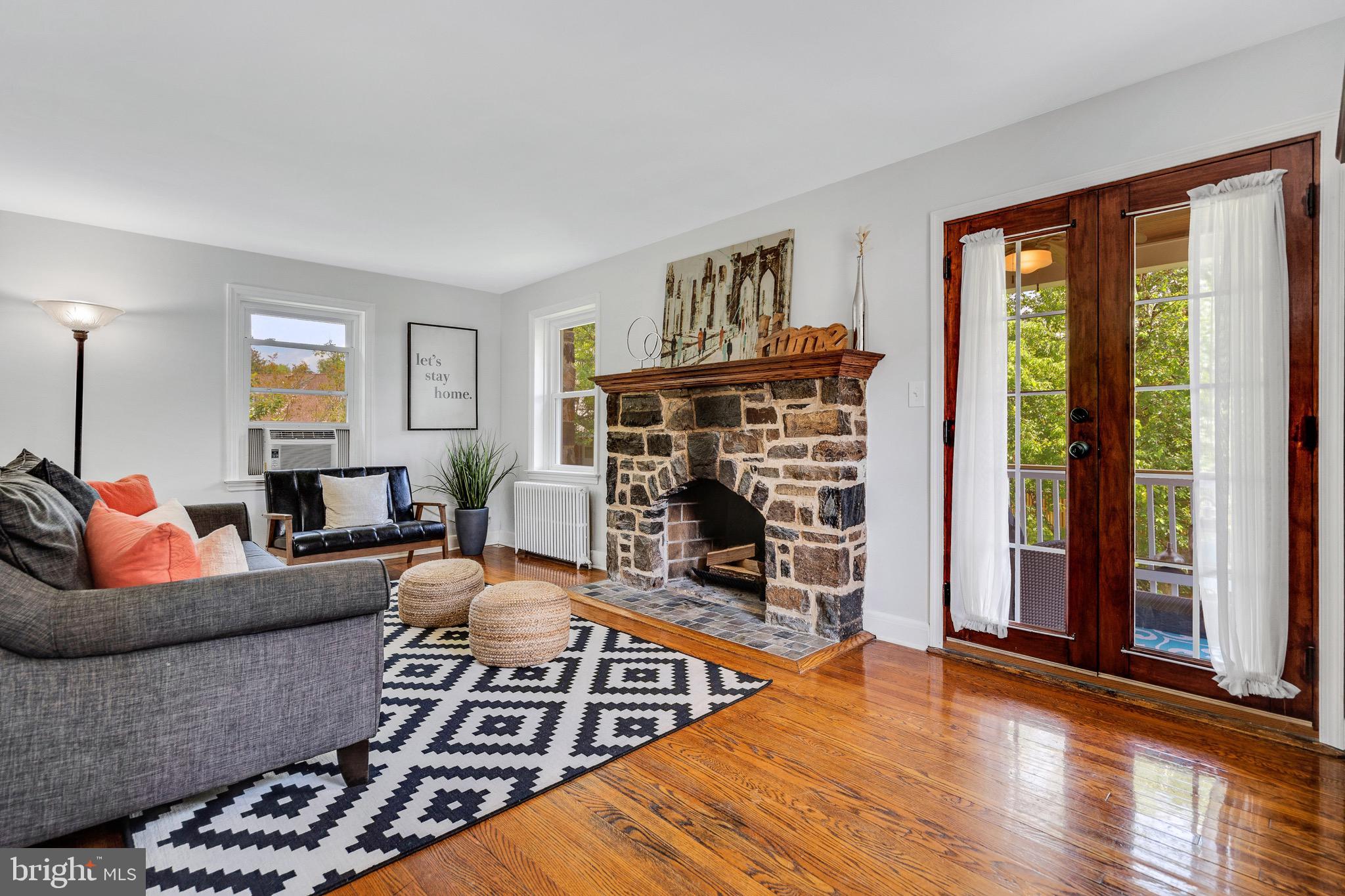 KENSINGTON - Residential